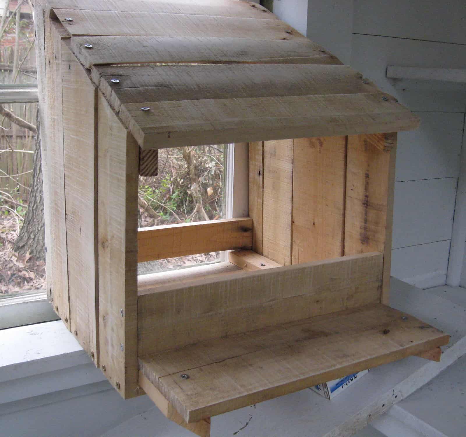 Nesting Box from a Pallet – Little House in the Suburbs
