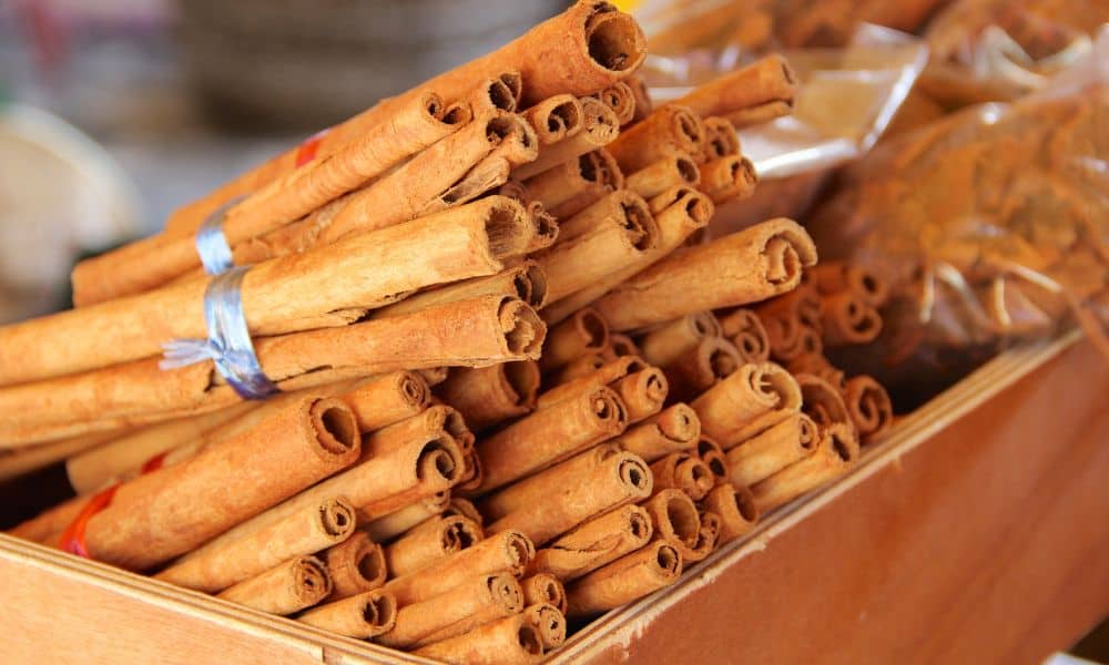 Does cinnamon have any nutritional value